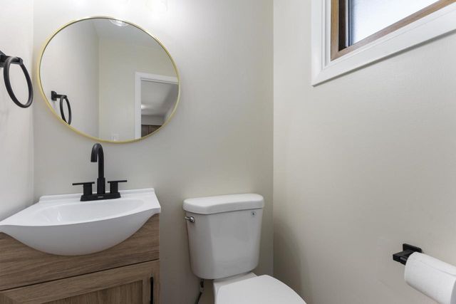164 W Uncas AVENUE, Milwaukee, WI 53207