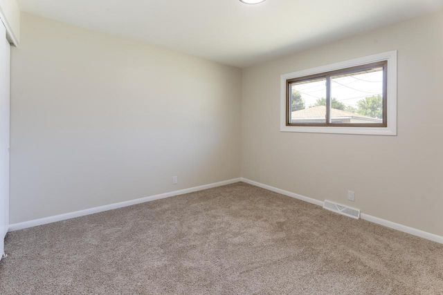 164 W Uncas AVENUE, Milwaukee, WI 53207