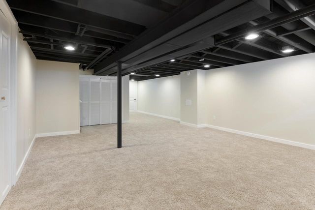 164 W Uncas AVENUE, Milwaukee, WI 53207