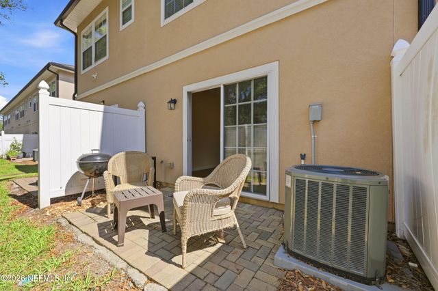 11355 ESTANCIA VILLA Circle 202, Jacksonville, FL 32246