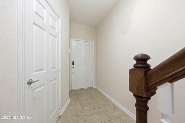 11355 ESTANCIA VILLA Circle 202, Jacksonville, FL 32246