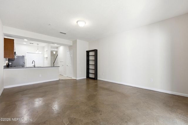 11355 ESTANCIA VILLA Circle 202, Jacksonville, FL 32246