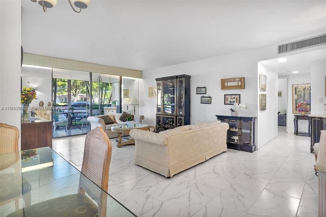 1300 Saint Charles Place L12, Pembroke Pines, FL 33026