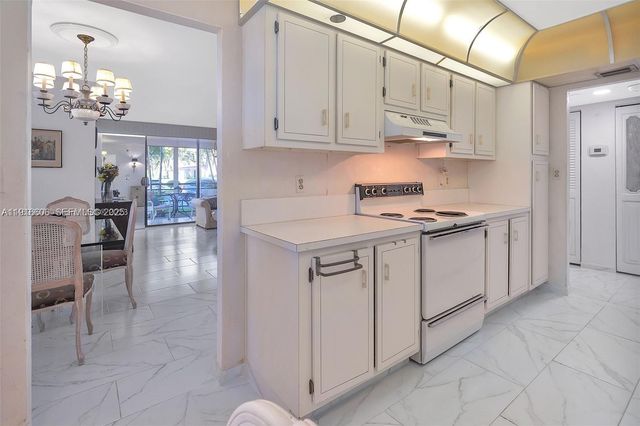 1300 Saint Charles Place L12, Pembroke Pines, FL 33026