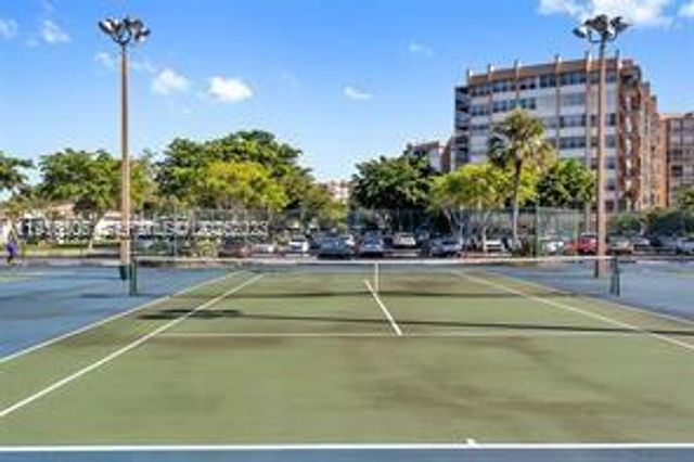 1300 Saint Charles Place L12, Pembroke Pines, FL 33026