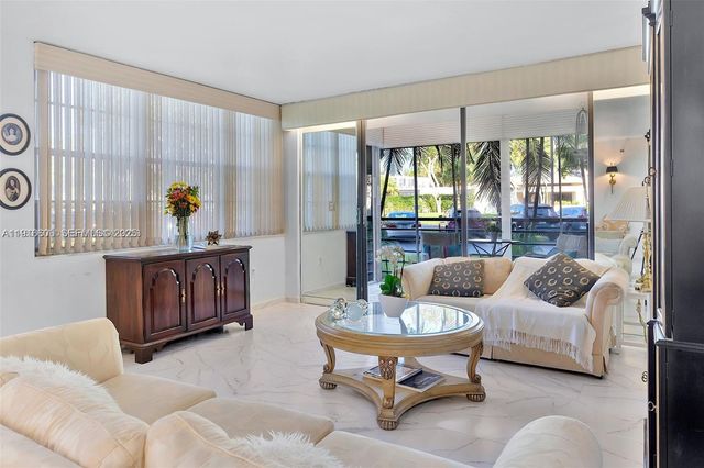 1300 Saint Charles Place L12, Pembroke Pines, FL 33026