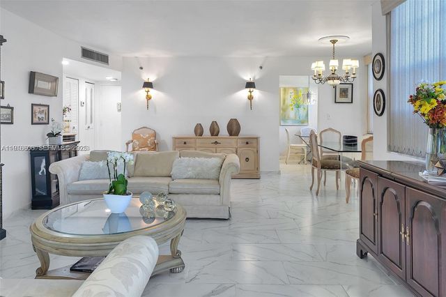 1300 Saint Charles Place L12, Pembroke Pines, FL 33026