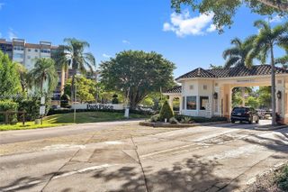 1300 Saint Charles Place L12, Pembroke Pines, FL 33026