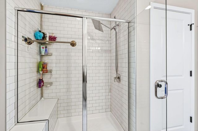 33 Erin Hills Road, Commercial Point, OH 43116