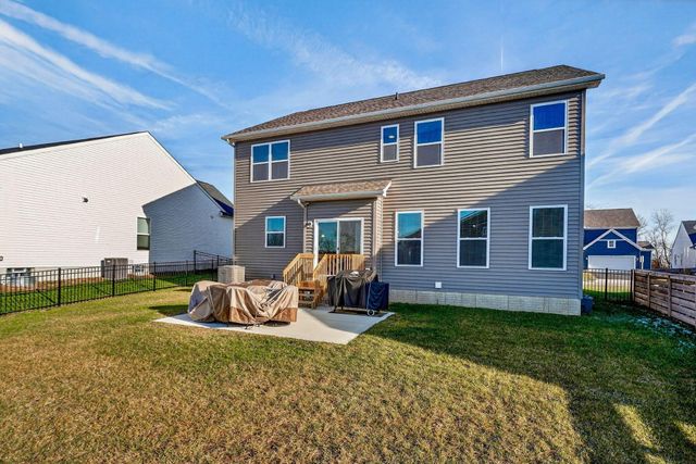 33 Erin Hills Road, Commercial Point, OH 43116