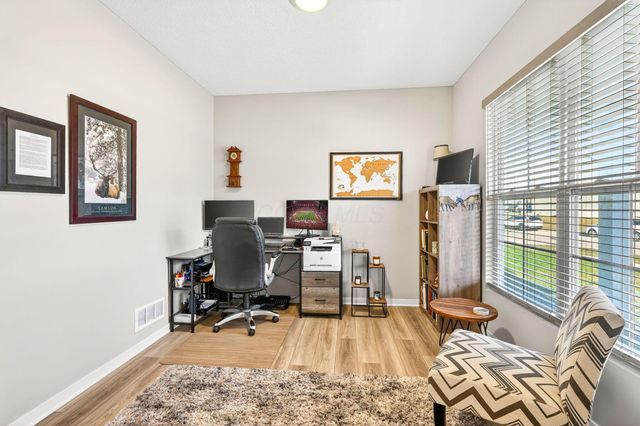 33 Erin Hills Road, Commercial Point, OH 43116