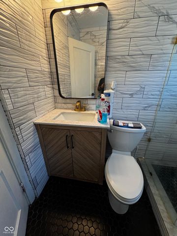 2532 E 17th Street, Indianapolis, IN 46218