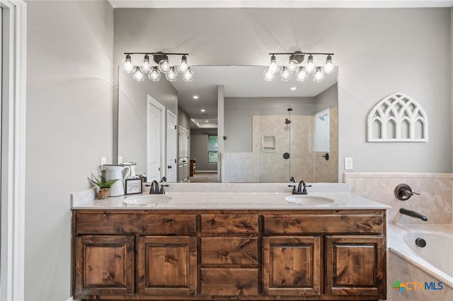 5562 Denmans Loop, Belton, TX 76513