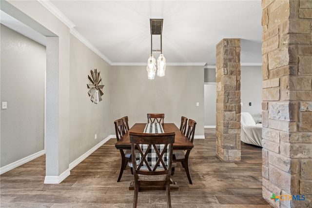 5562 Denmans Loop, Belton, TX 76513