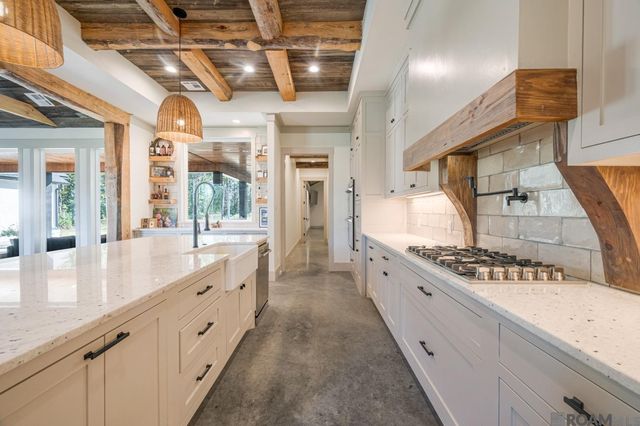 36211 Weiss Rd, Walker, LA 70785