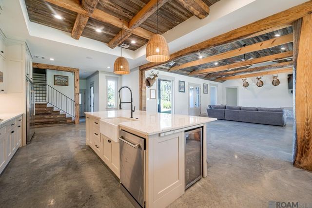 36211 Weiss Rd, Walker, LA 70785