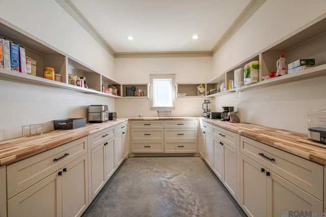 36211 Weiss Rd, Walker, LA 70785