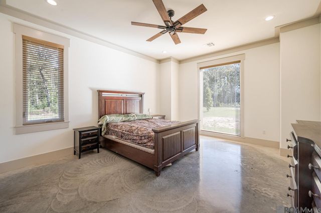 36211 Weiss Rd, Walker, LA 70785