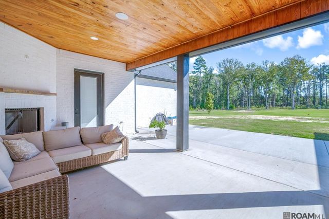 36211 Weiss Rd, Walker, LA 70785