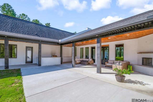 36211 Weiss Rd, Walker, LA 70785