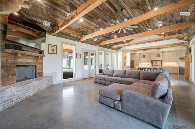 36211 Weiss Rd, Walker, LA 70785