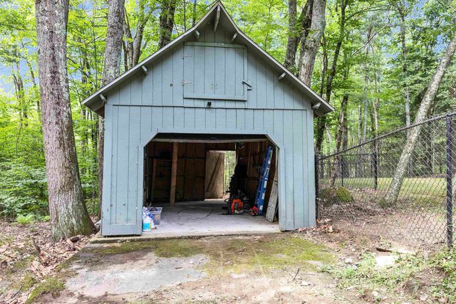 16 Mcgettigan Road, Milford, NH 03055