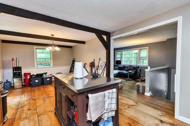 16 Mcgettigan Road, Milford, NH 03055