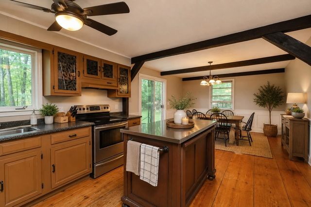 16 Mcgettigan Road, Milford, NH 03055