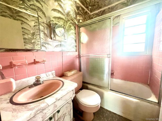 446 Howard Avenue, Woodmere, NY 11598