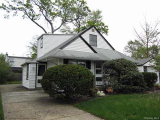 446 Howard Avenue, Woodmere, NY 11598