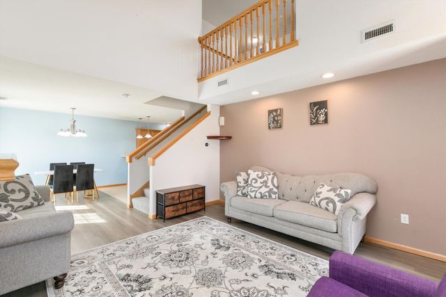 601 Orchard Hills Drive 6001, Norwalk, IA 50211