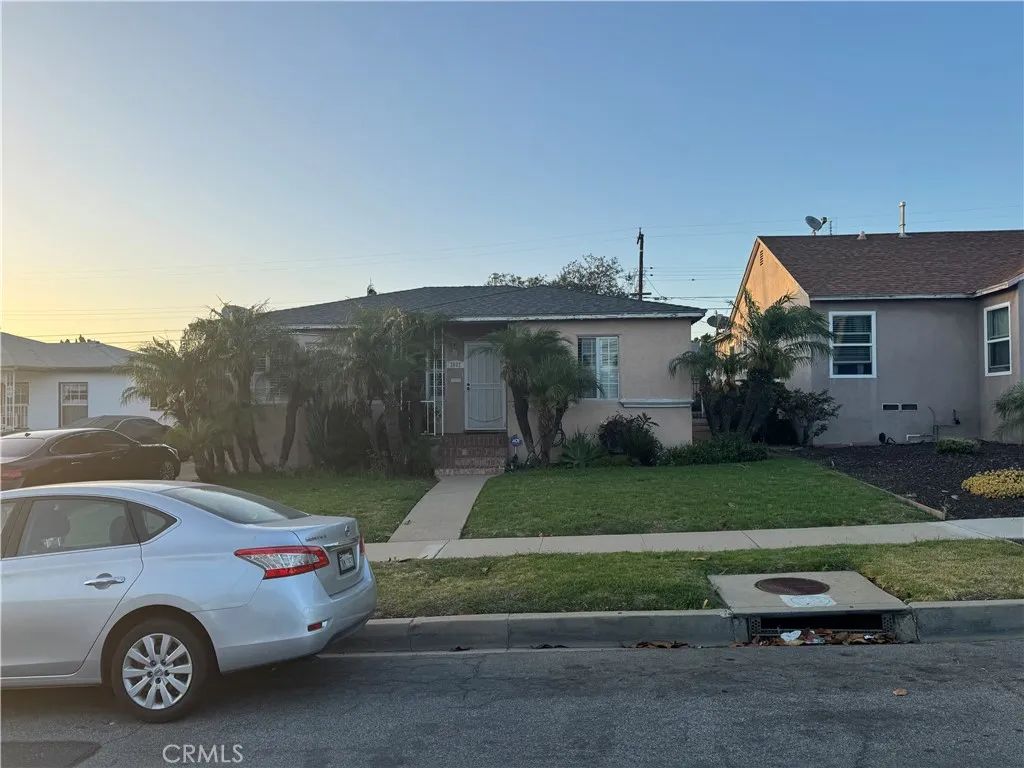 2037 W Imperial, Los Angeles, CA 90047