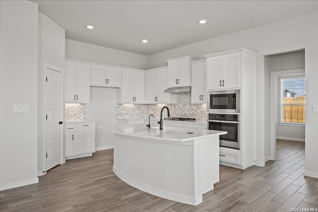 1844 pining, New Braunfels, TX 78132