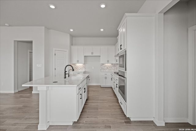 1844 pining, New Braunfels, TX 78132