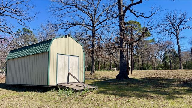 10933 Clyde Acord Road, Franklin, TX 77856