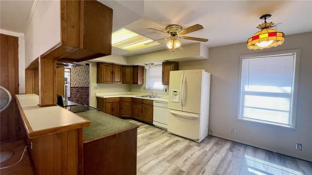 10933 Clyde Acord Road, Franklin, TX 77856