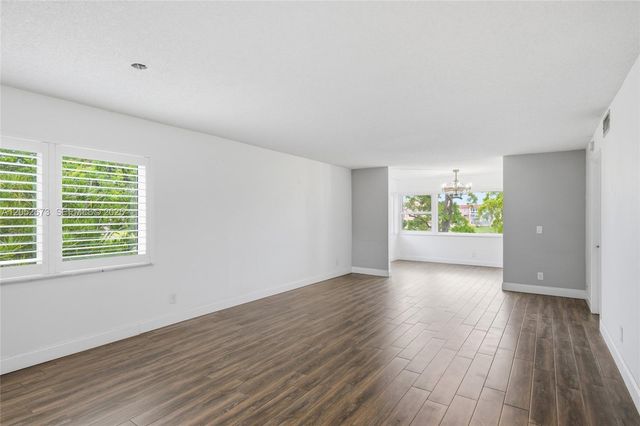 9501 Sunrise Lakes Blvd 201, Sunrise, FL 33322