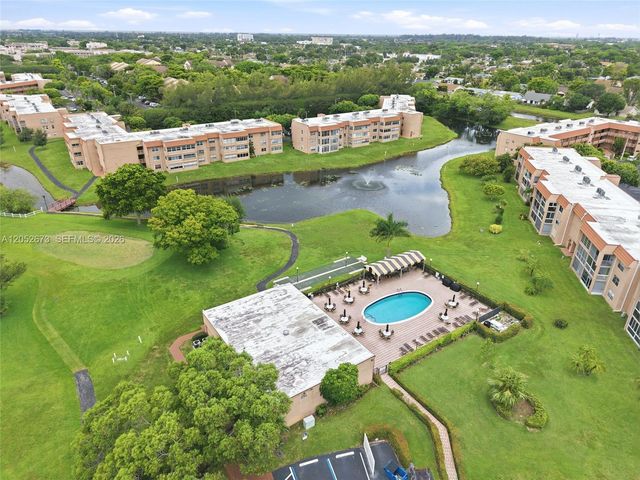 9501 Sunrise Lakes Blvd 201, Sunrise, FL 33322