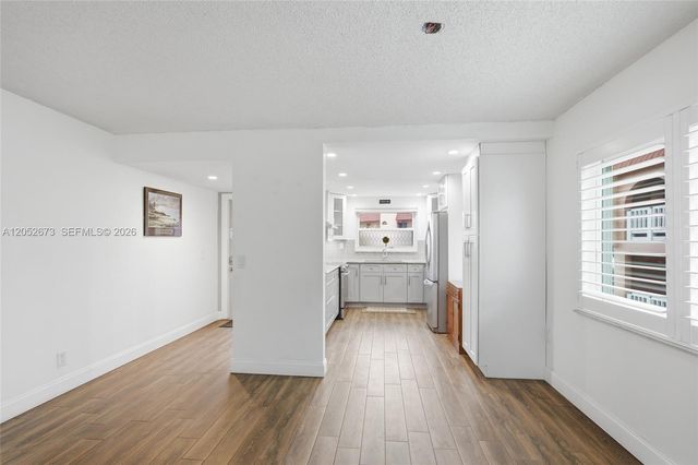 9501 Sunrise Lakes Blvd 201, Sunrise, FL 33322