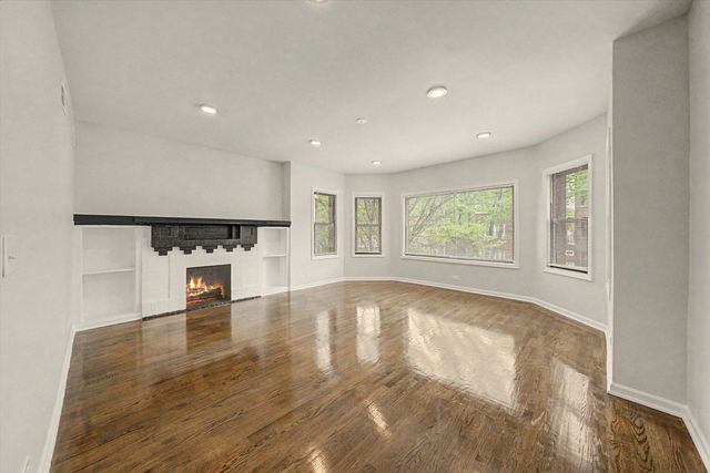 7641 S Phillips Avenue, Chicago, IL 60649