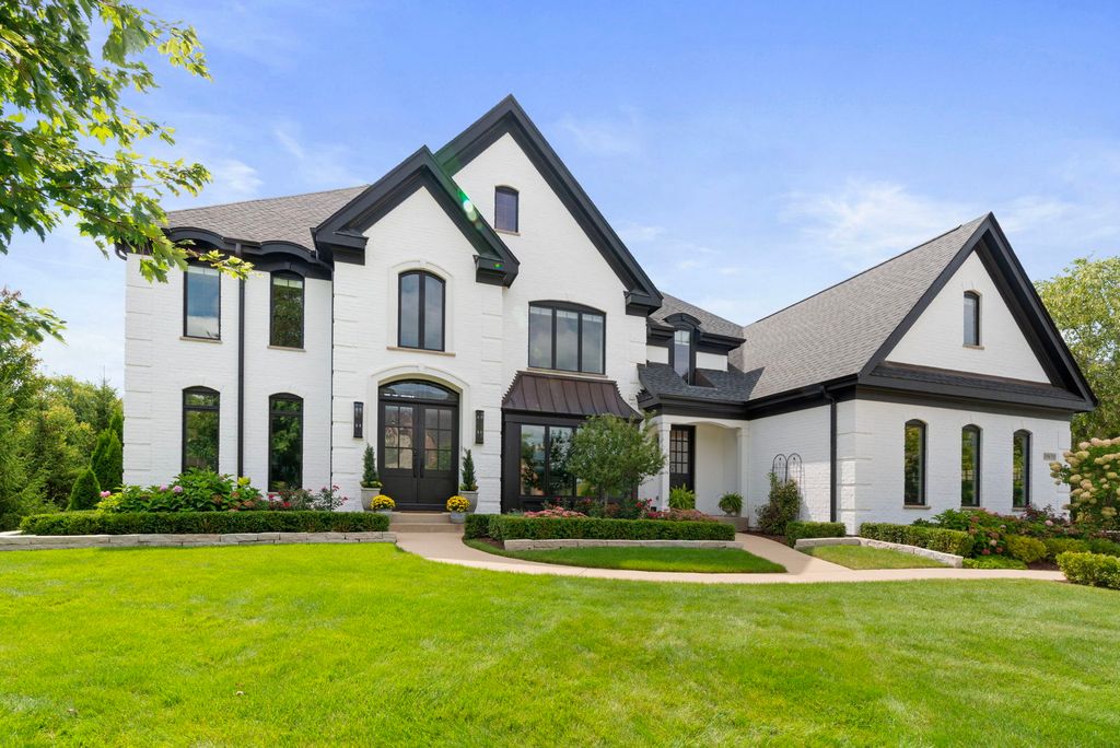 39W795 Goldenrod Drive, St. Charles, IL 60175