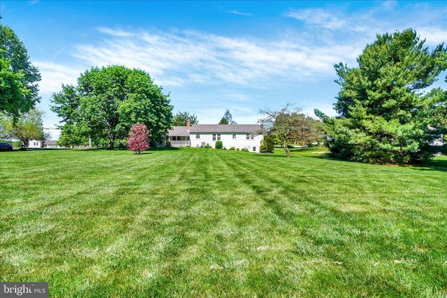15343 N BARRENS RD N, Stewartstown, PA 17363