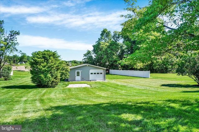 15343 N BARRENS RD N, Stewartstown, PA 17363