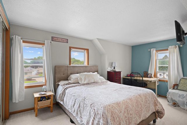 6318 51st AVENUE, Kenosha, WI 53142