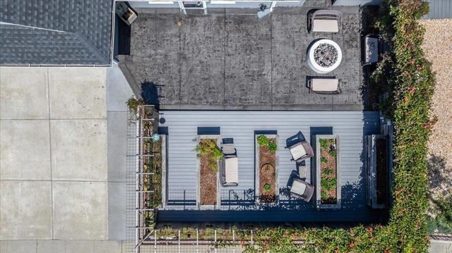 1558 MIZZEN Lane, Half Moon Bay, CA 94019