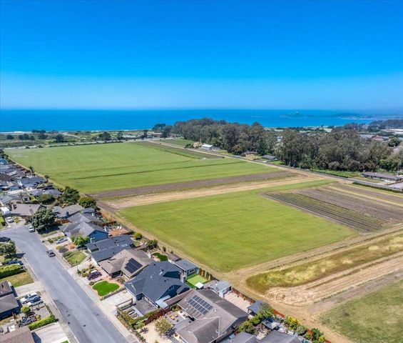 1558 MIZZEN Lane, Half Moon Bay, CA 94019