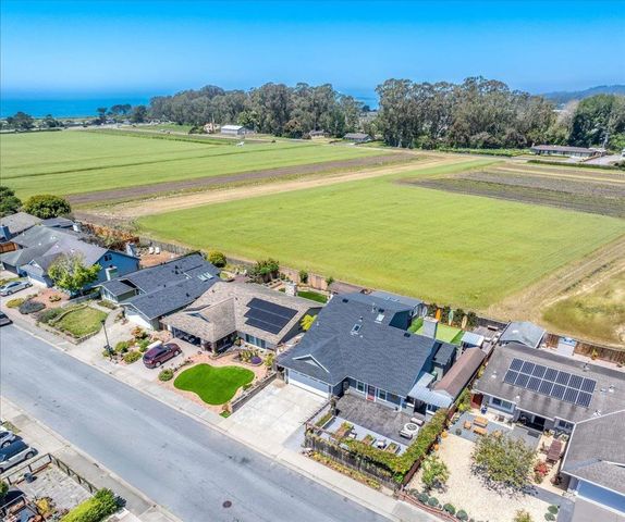 1558 MIZZEN Lane, Half Moon Bay, CA 94019