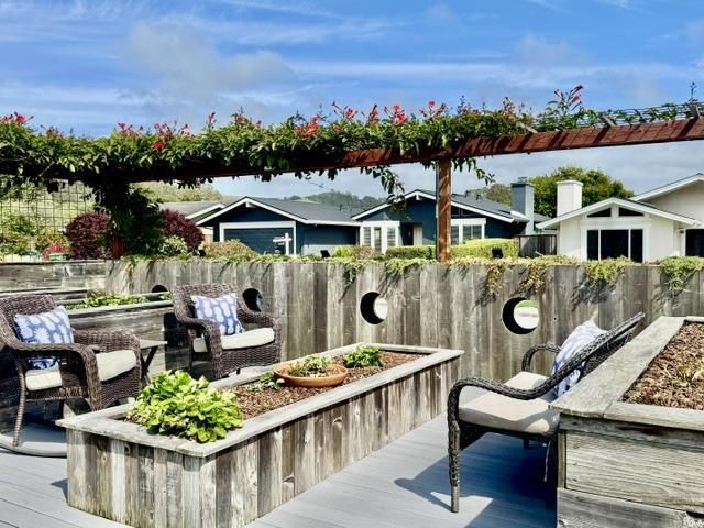 1558 MIZZEN Lane, Half Moon Bay, CA 94019