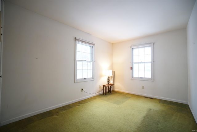 435 N 225 East, Warsaw, IN 46582