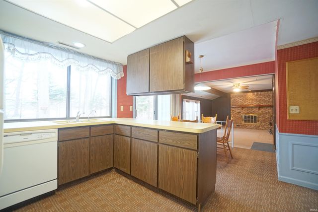 435 N 225 East, Warsaw, IN 46582